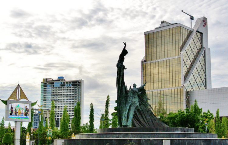 Pekanbaru: Kota Metropolitan di Sumatera