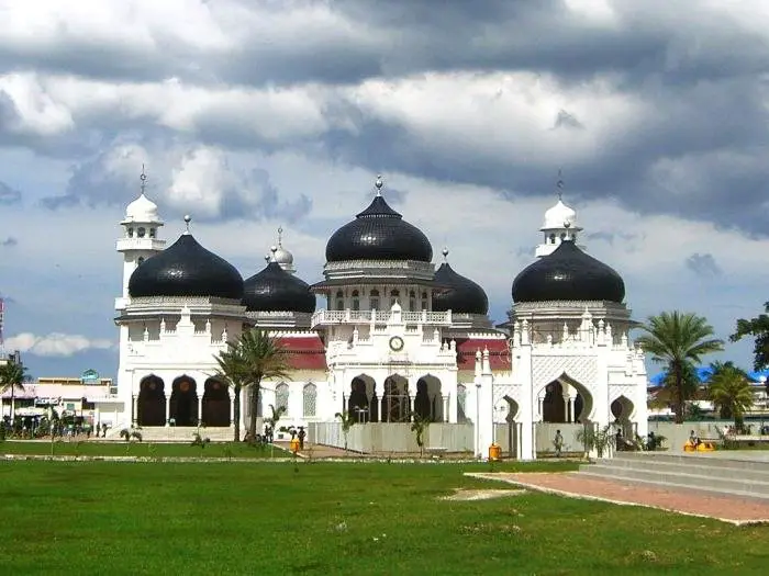 - Masjid Raya Baiturrahman di Banda Aceh terbaru