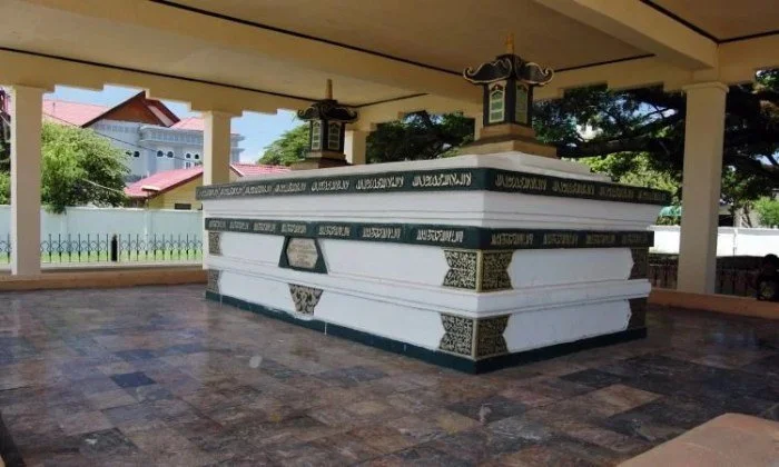 Makam Sultan Iskandar Muda: Jejak Kejayaan Aceh Darussalam – Wisatago ...