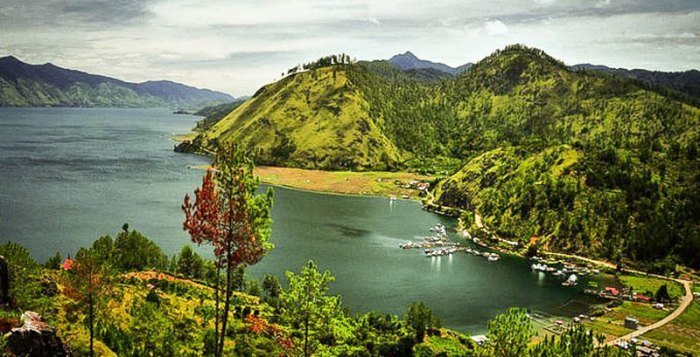 Danau Laut Tawar: Legenda, Keindahan, dan Anugerah Alam