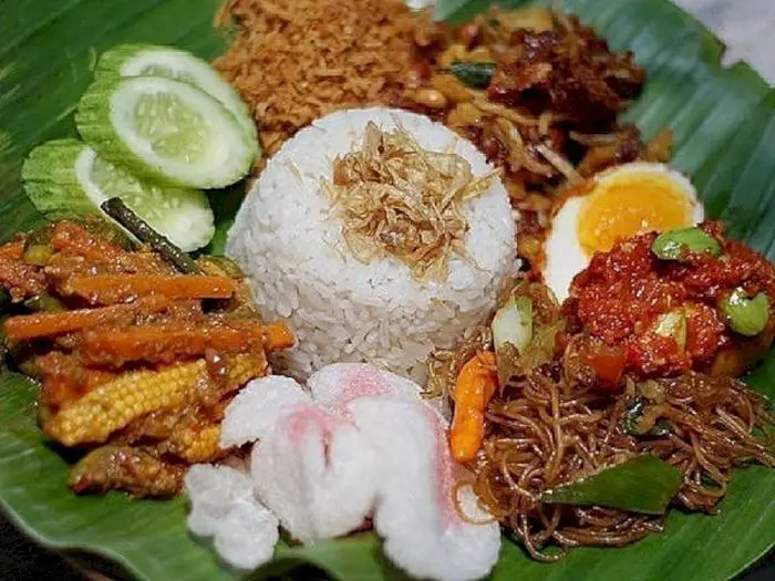Makanan Padang yang halal dan terjangkau terbaru