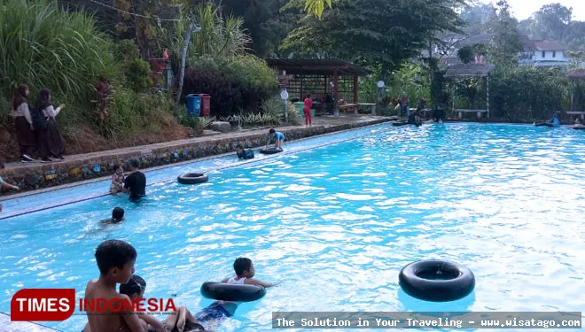 Wisata Kolam Renang Mata Ie: Tips, Harga Tiket, Kuliner, Lokasi, Fasilitas dan Spot