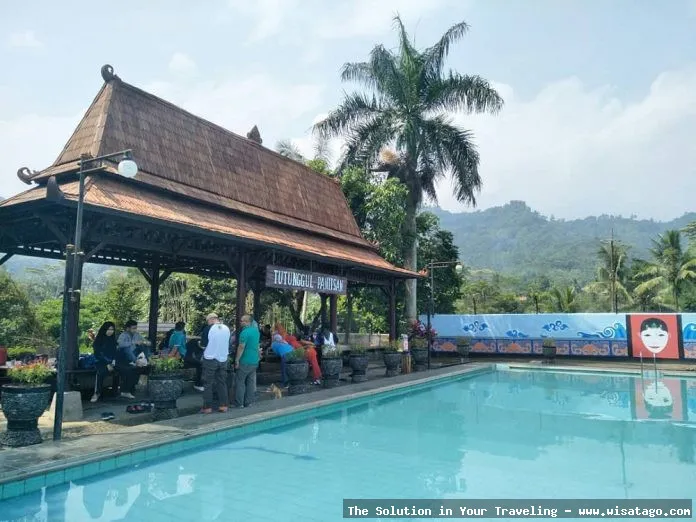 Air Panas Cikundul, kesegaran alami.