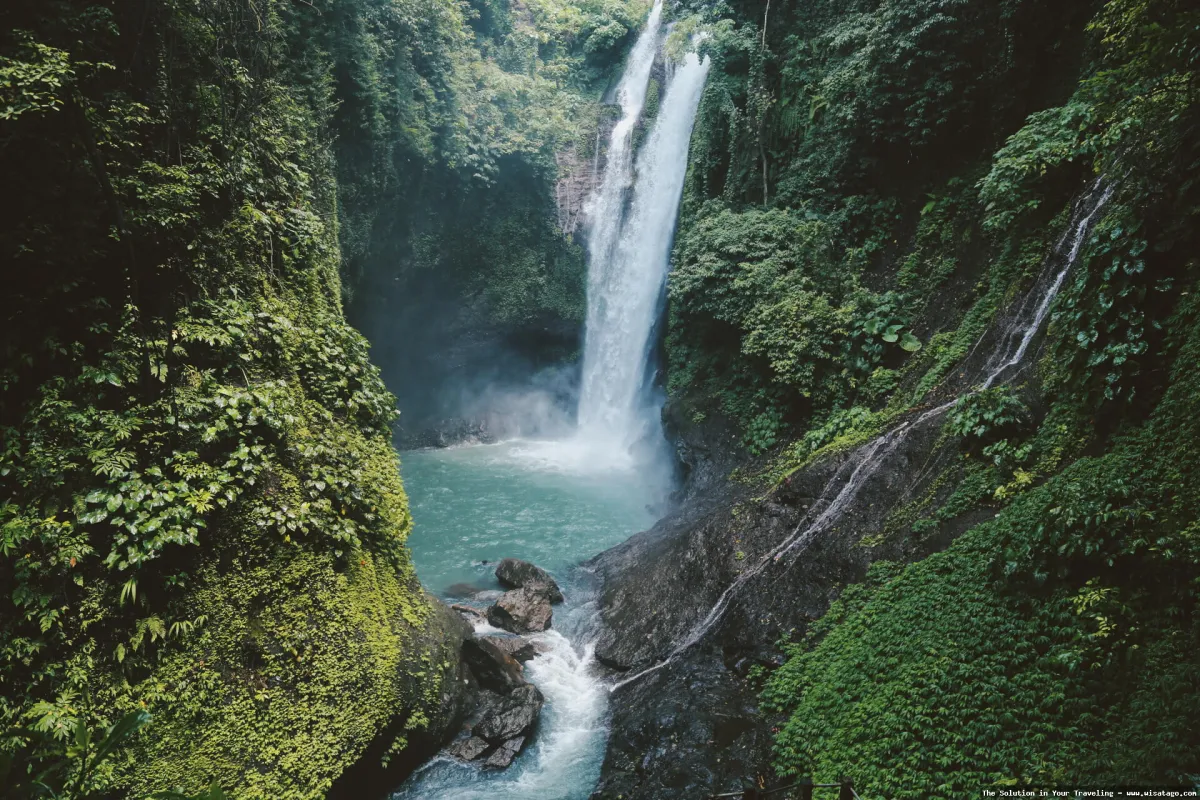 Air Terjun Aling Aling yang memukau