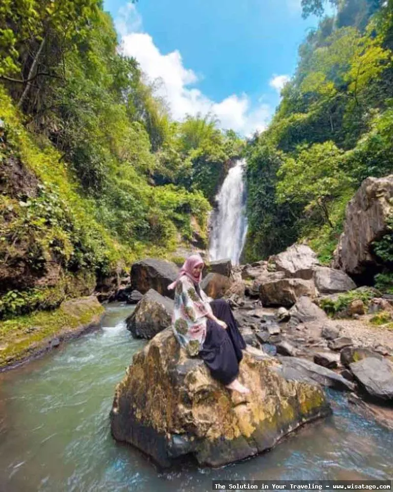 Air Terjun Antrokan Manggisan yang menawan