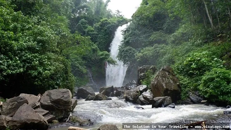 Air Terjun Antrokan Manggisan yang menawan