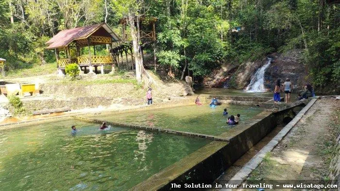 Air Terjun Batu Ampar yang menawan