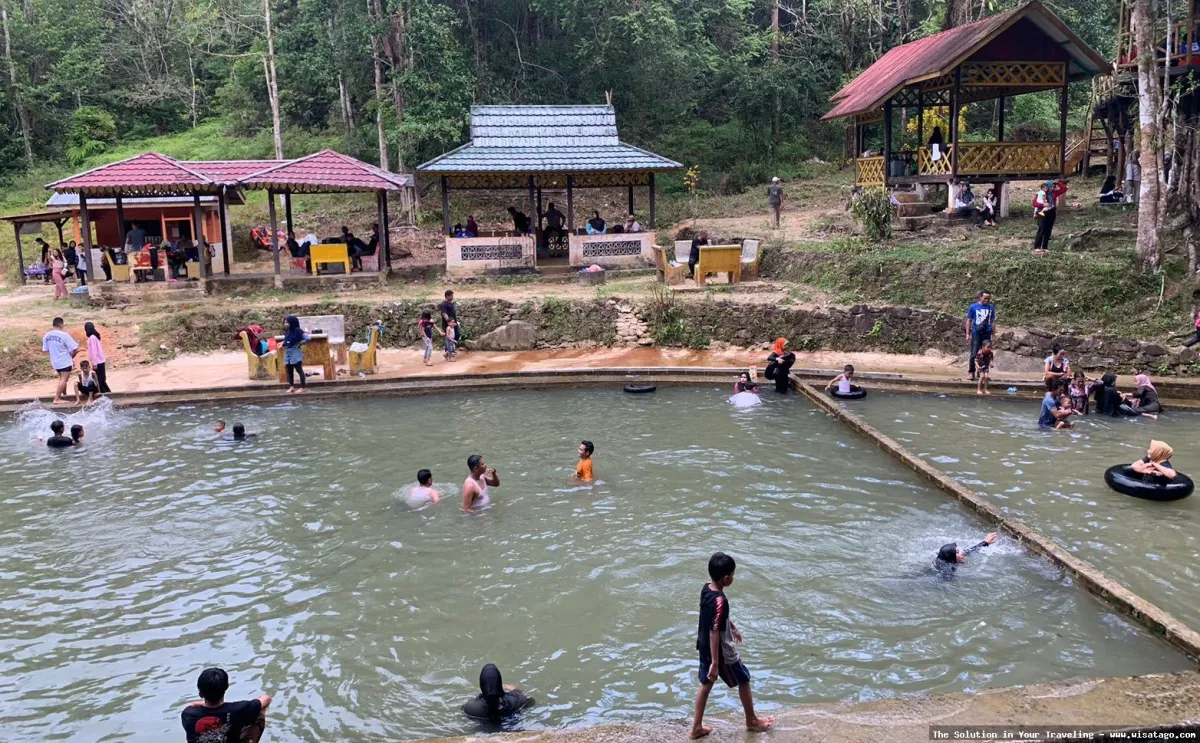 Air Terjun Batu Ampar yang menawan