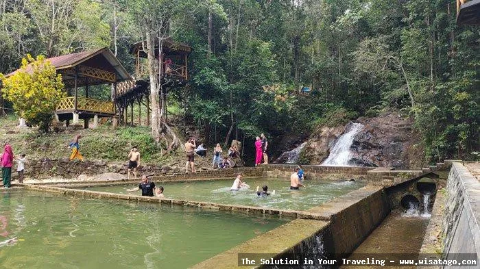 Air Terjun Batu Ampar yang mempesona
