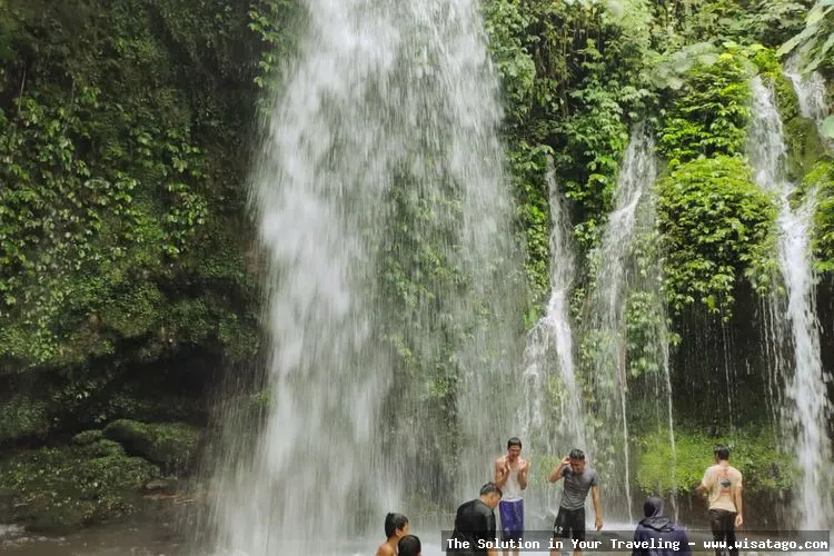 Air Terjun Batu Ampar yang menawan