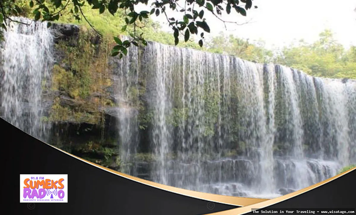 Air Terjun Batu Layang yang menawan