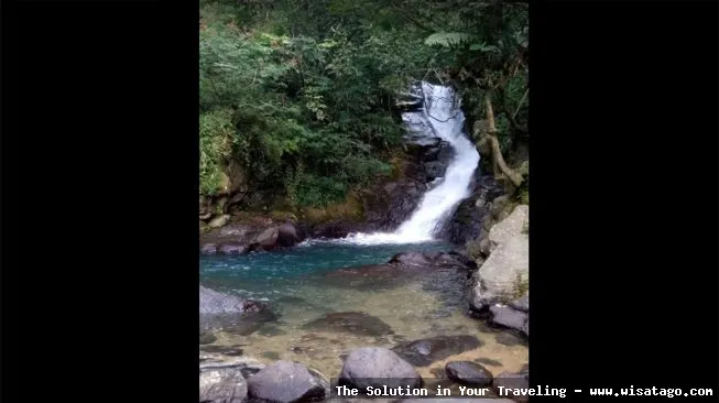 Air Terjun Batu Layang yang mempesona