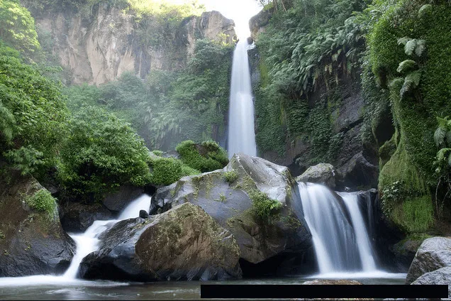 Air Terjun Coban Glothak yang menawan