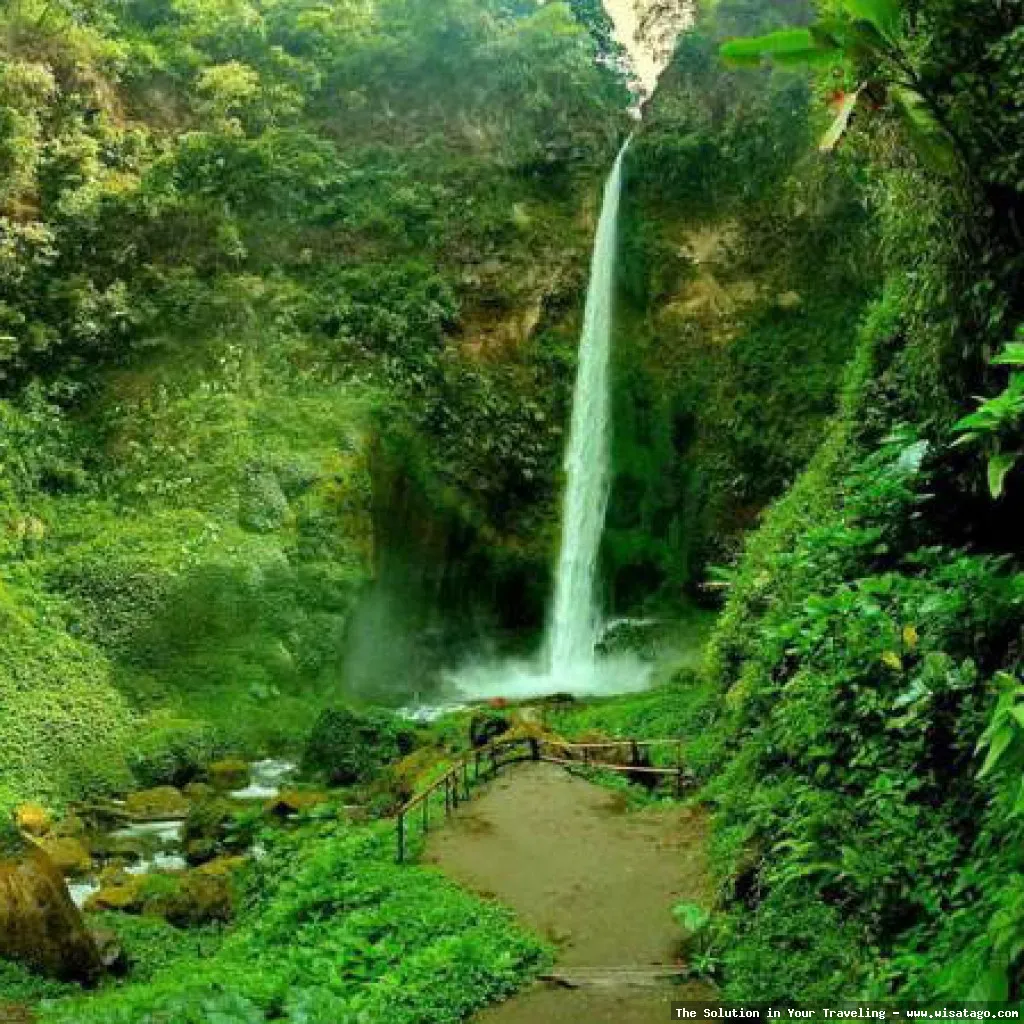 Air Terjun Coban Pelangi yang menawan