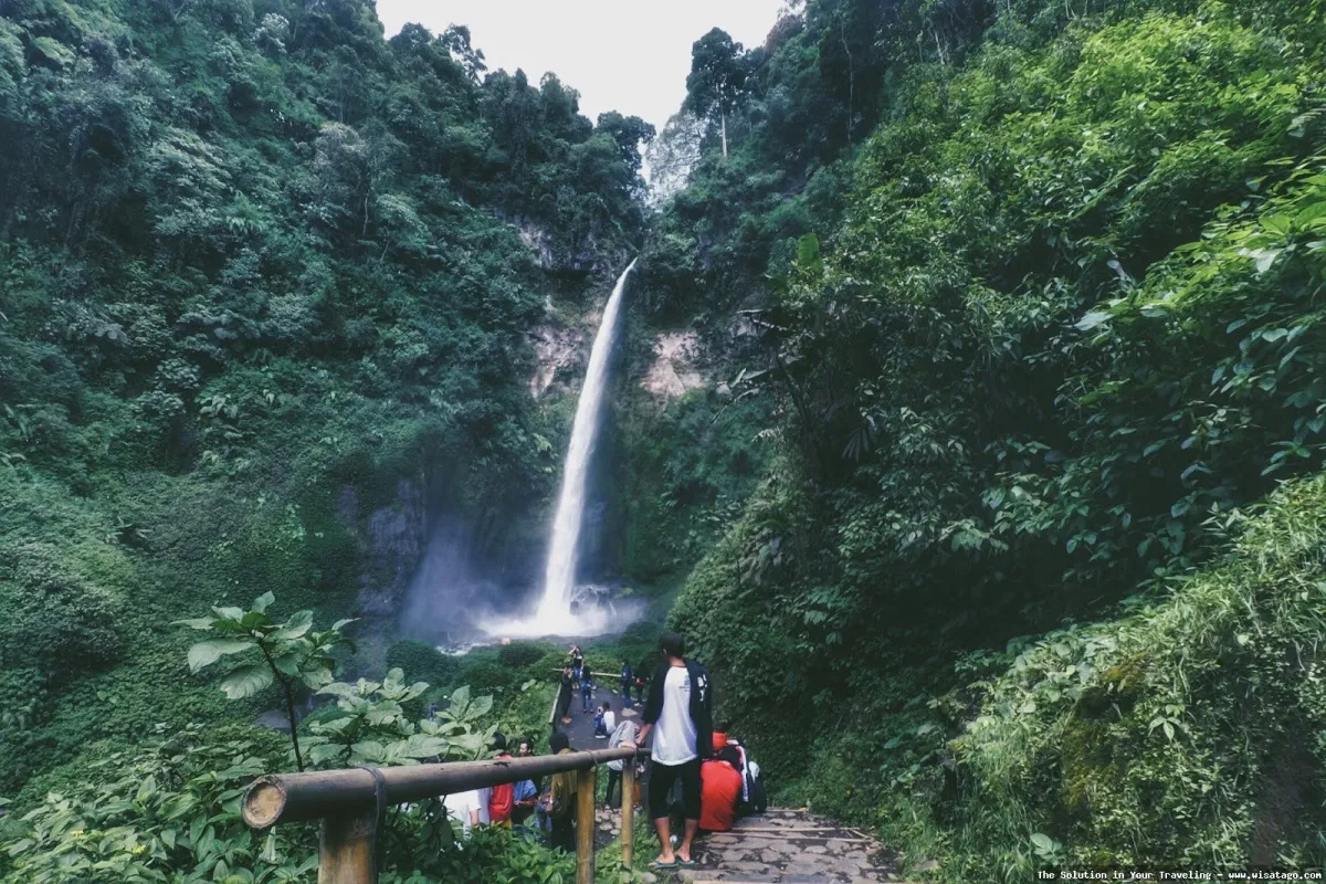 Air Terjun Coban Pelangi yang menawan