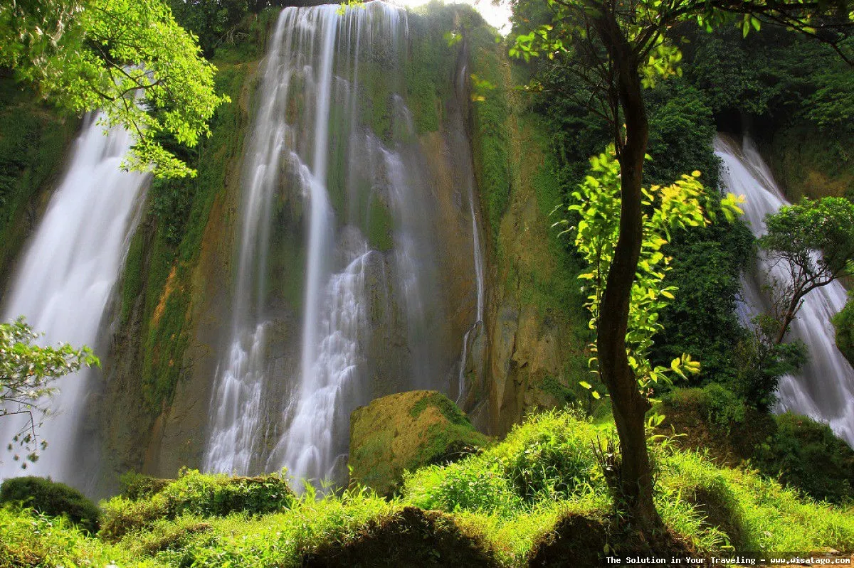 Air Terjun Curug Cikaso yang mempesona