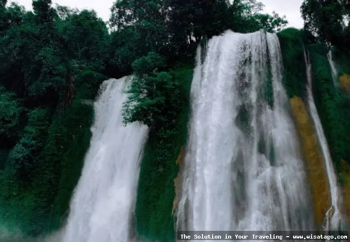 Air Terjun Curug Cikaso yang indah