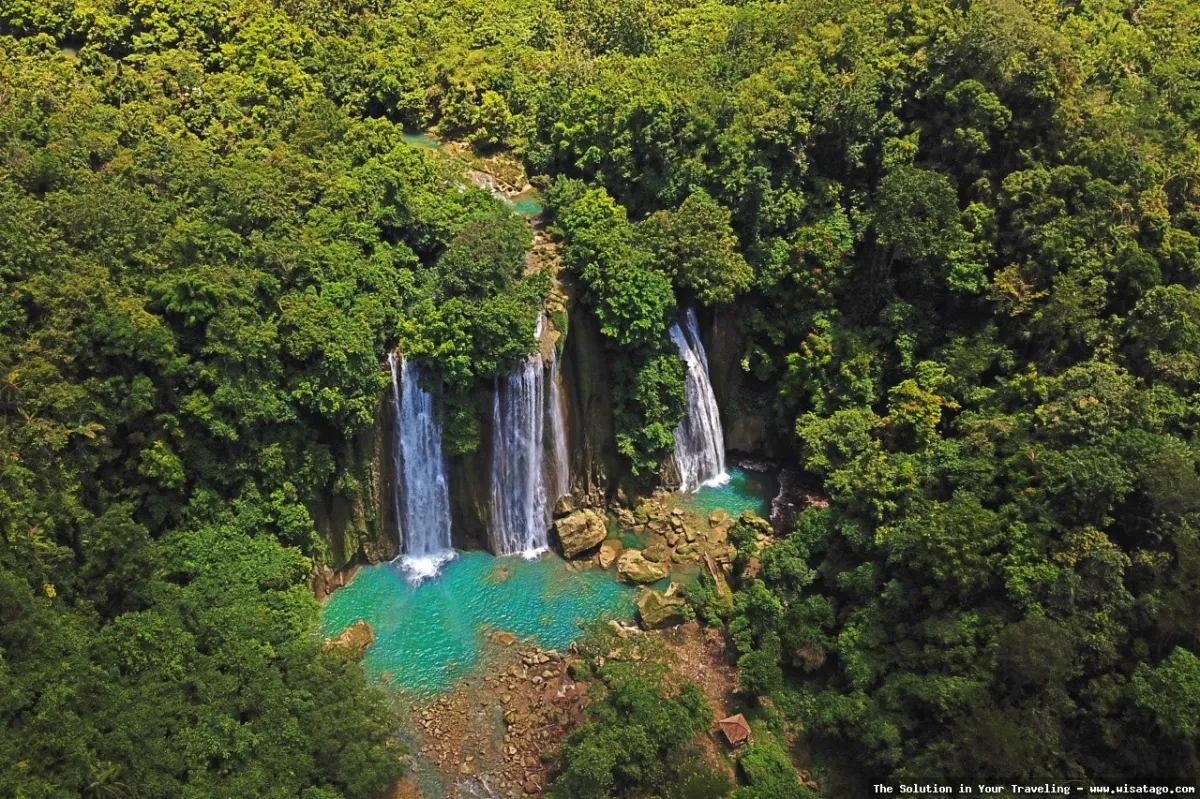 Air Terjun Curug Cikaso yang memukau