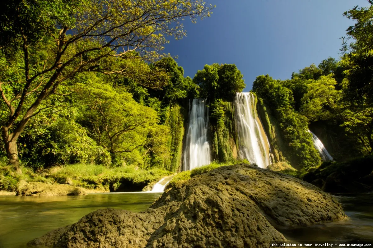 Air Terjun Curug Cikaso yang mempesona