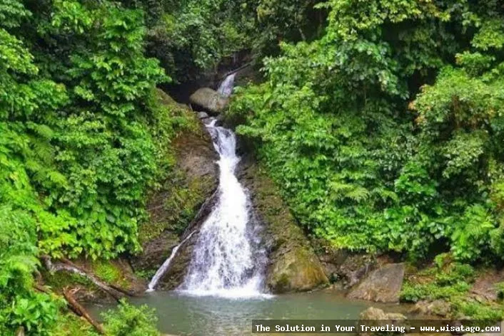 Air Terjun Geluguran yang menawan alami