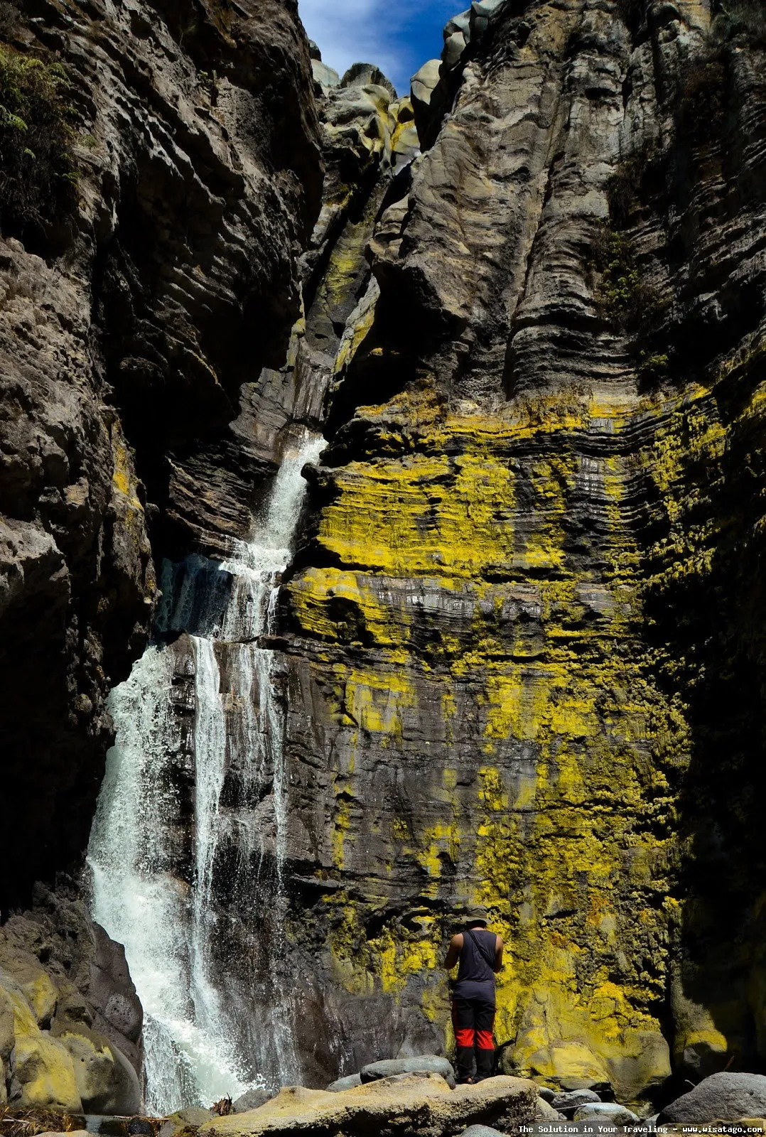 Air Terjun Gentongan yang menawan alami