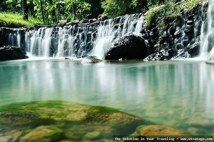 Air Terjun Grenjeng yang alami menawan