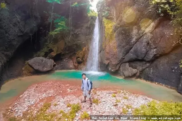 Air Terjun Grenjeng yang menawan alami