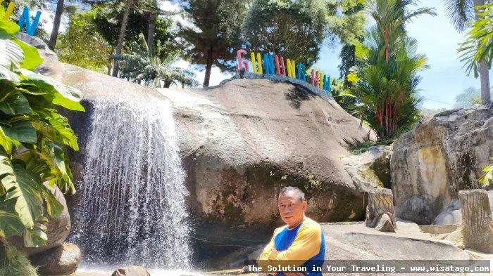 Air Terjun Gunung Hiu yang menawan