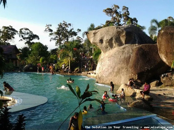 Air Terjun Gunung Hiu yang menawan