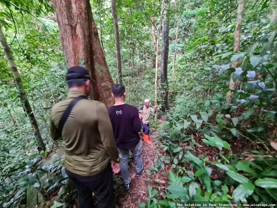 Air Terjun Gunung Ranai yang menawan