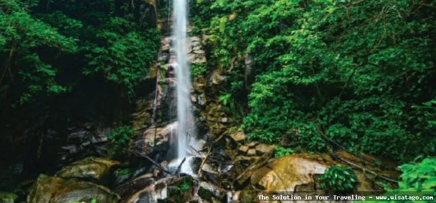 Air Terjun Gunung Ranai yang menawan