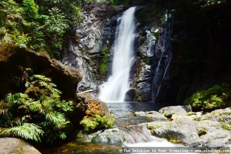 Air Terjun Jelutung yang menawan alami