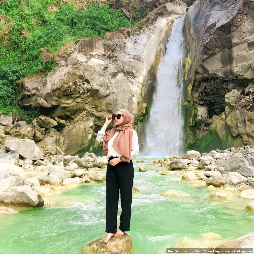 Air Terjun Mangku Sakti yang mempesona