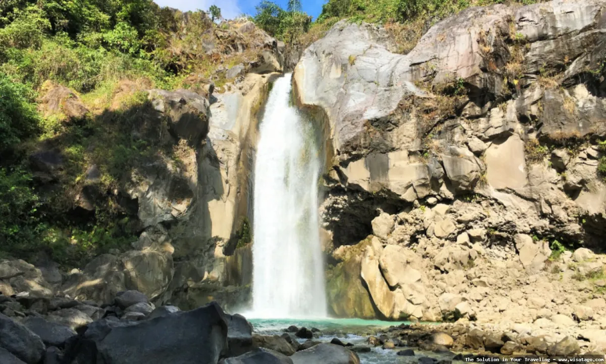 Air Terjun Mangku Sakti yang mempesona