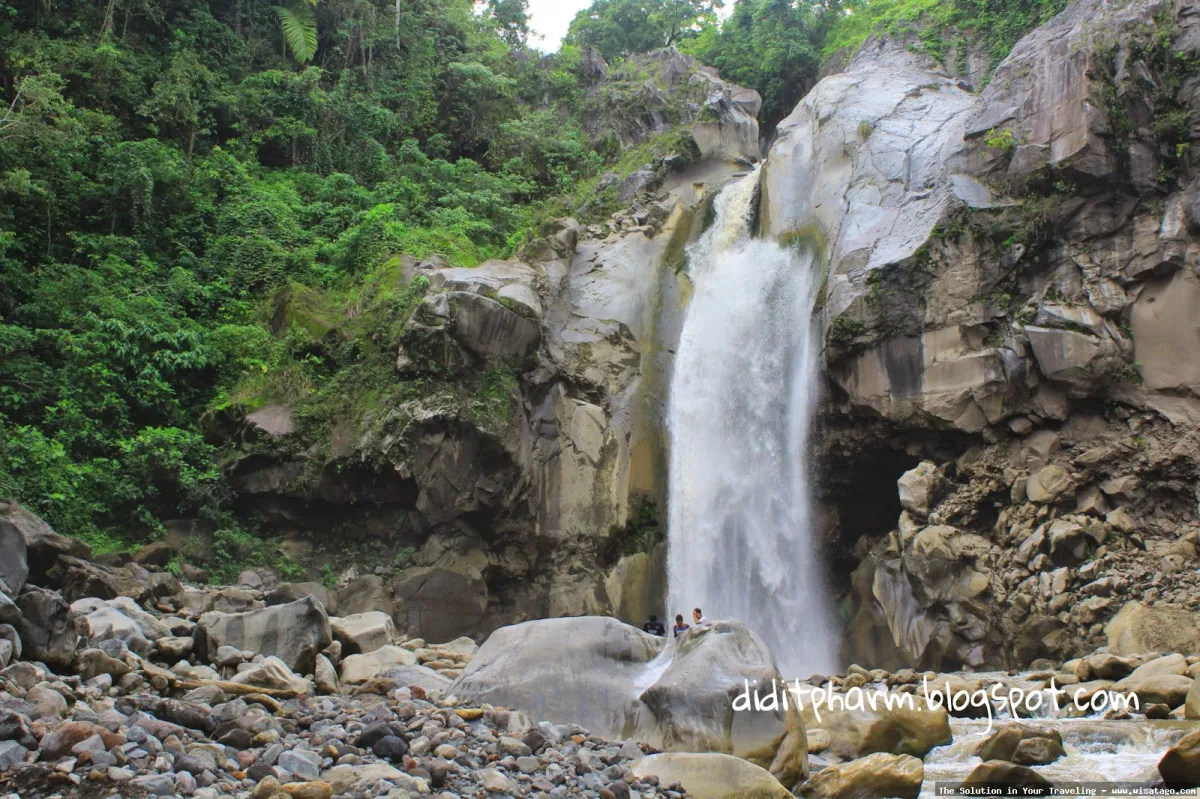 Air Terjun Mangku Sakti yang mempesona