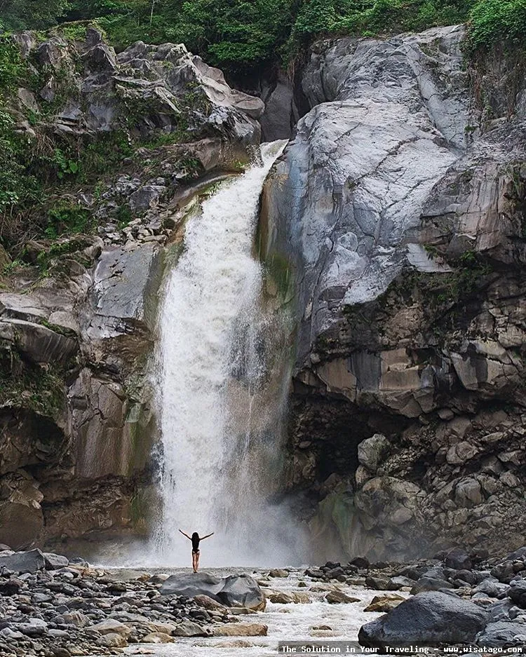 Air Terjun Mangku Sakti yang mempesona