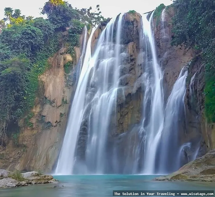 Air Terjun Nglirip: keindahan alami Tuban