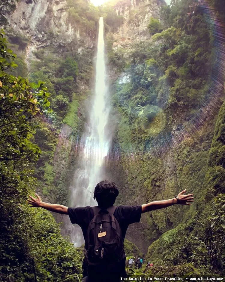 Air Terjun Pancuran Rayo nan mempesona