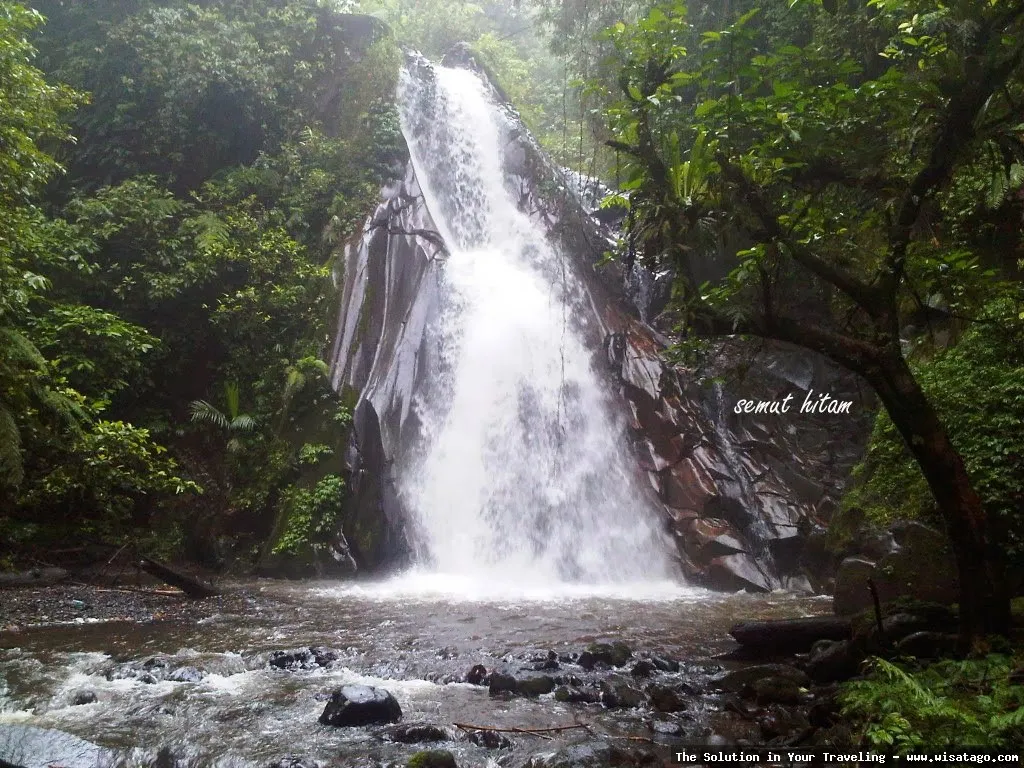 Air Terjun Selendang Arum yang mempesona