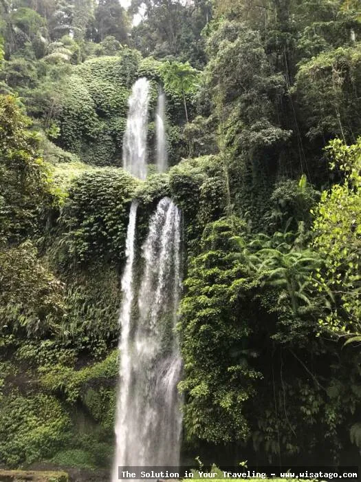 Air Terjun Sendang Gile yang menawan