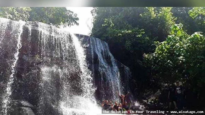 Air Terjun Sumber Salak yang mempesona