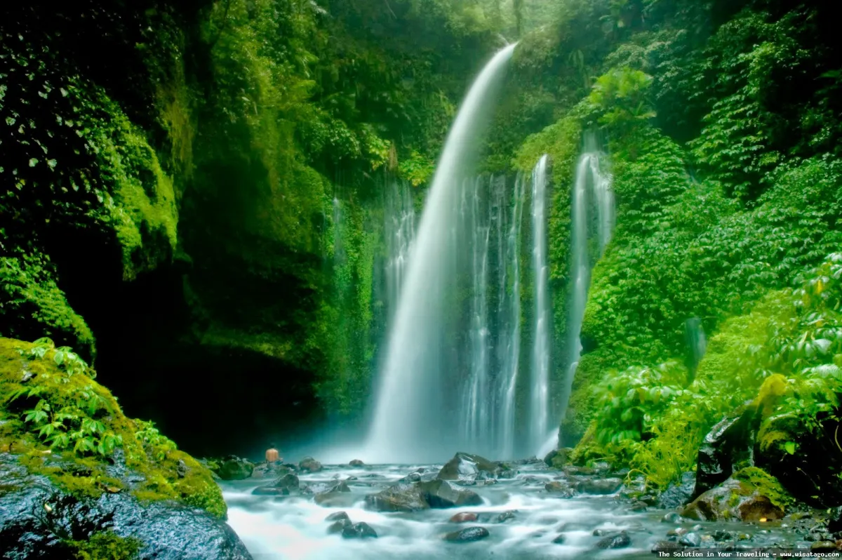 Air Terjun Tande yang menawan alami