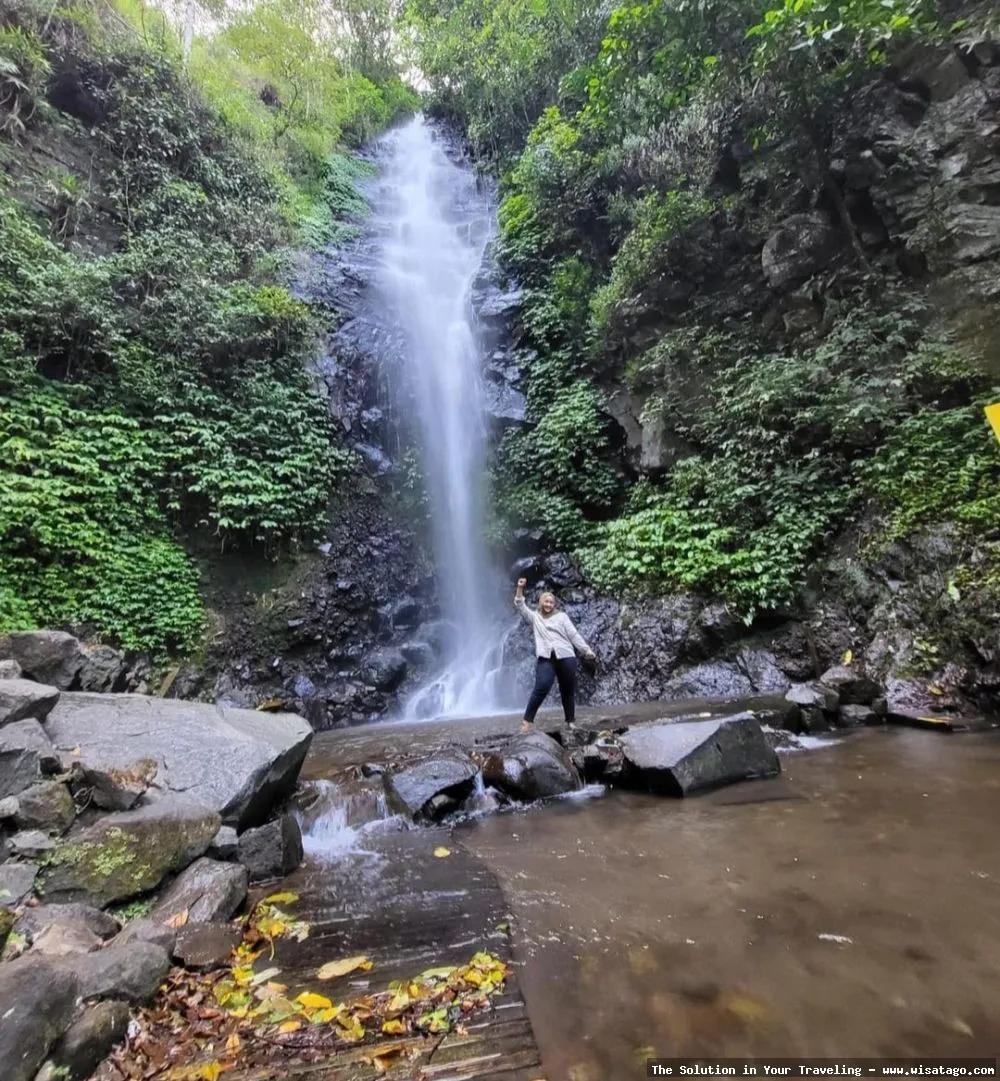 Air Terjun Tande yang menawan alami