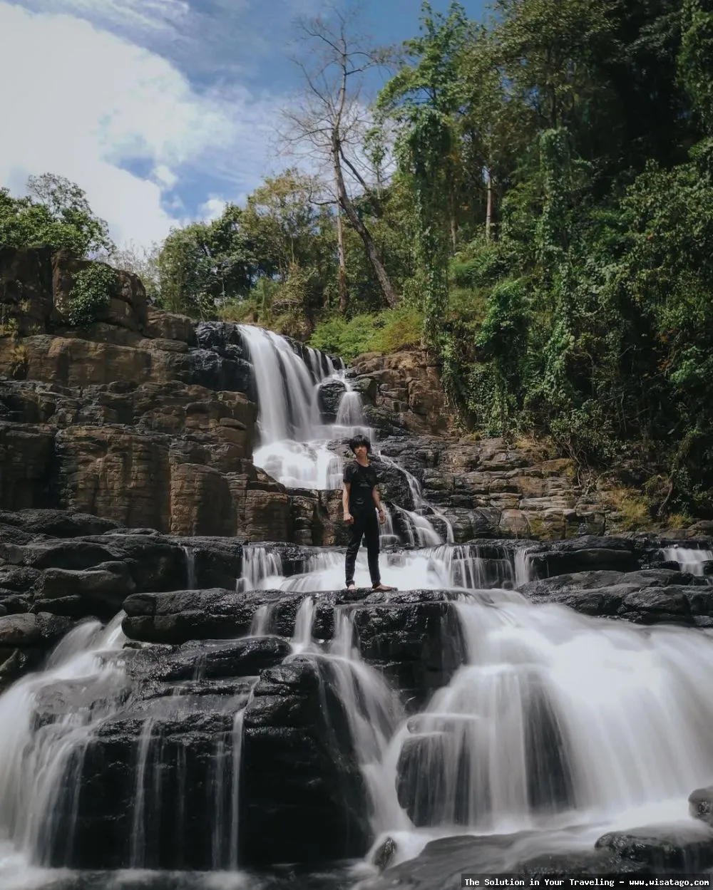 Air Terjun Tande yang menawan alami