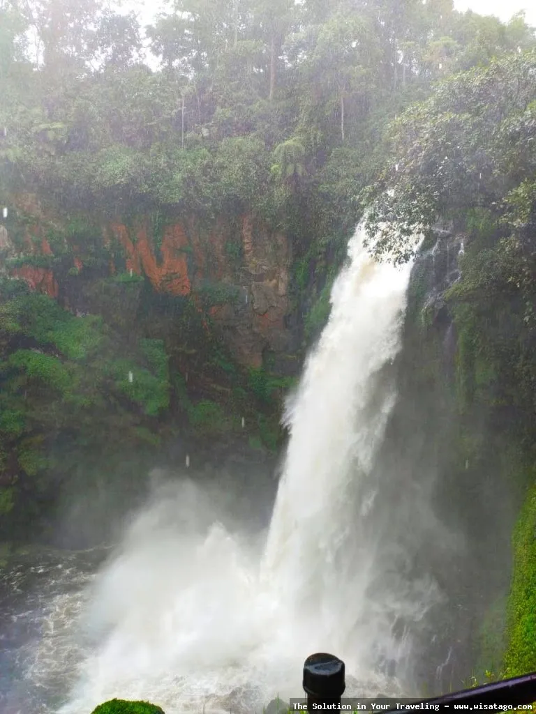 Air Terjun Telun Berasap yang menakjubkan