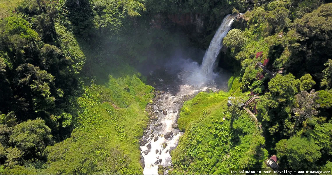 Air Terjun Telun Berasap yang memukau