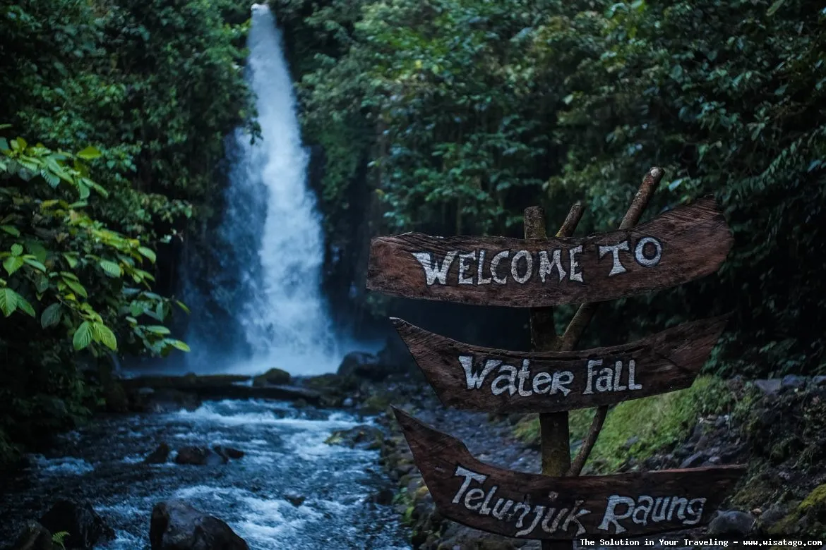 Air Terjun Telunjuk Dewa Raung menakjubkan