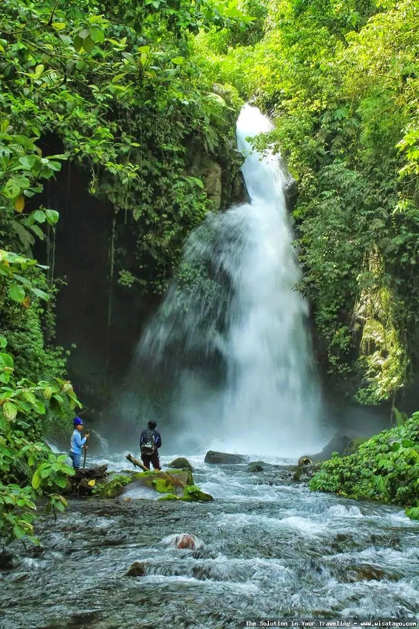 Air Terjun Telunjuk Dewa Raung indah mempesona
