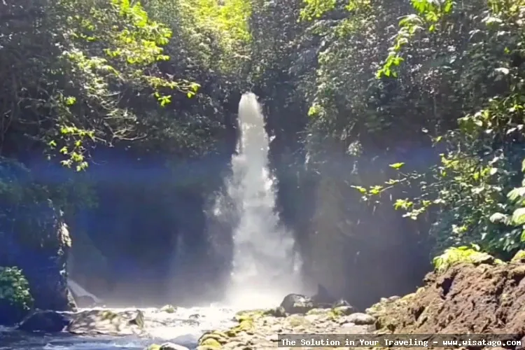 Air Terjun Telunjuk Dewa Raung menawan
