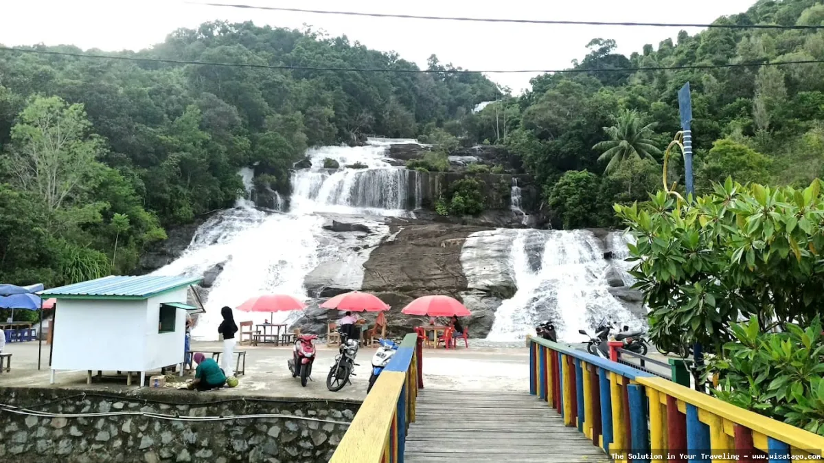 Air Terjun Temburun bertingkat sangat indah